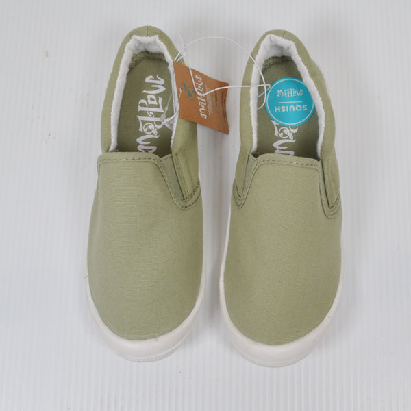Mad Love Kasandra Womens Canvas Sneakers Slip On Loafers - Green - Size 5w