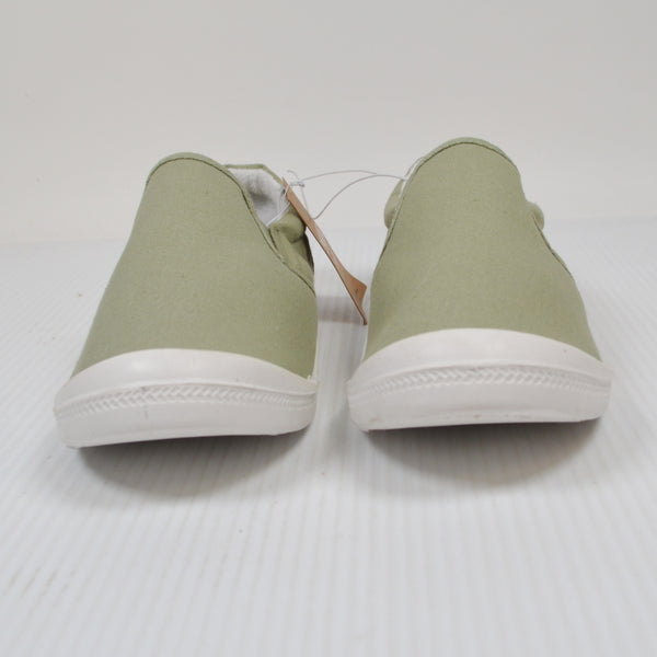 Mad Love Kasandra Womens Canvas Sneakers Slip On Loafers - Green - Size 5w
