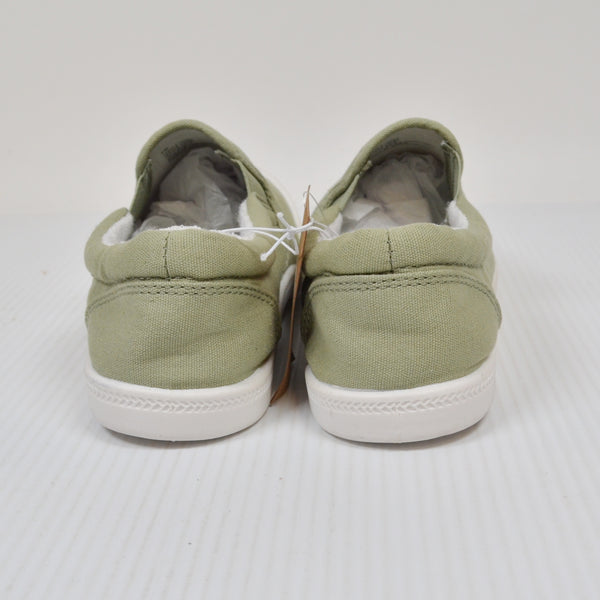 Mad Love Kasandra Womens Canvas Sneakers Slip On Loafers - Green - Size 5w