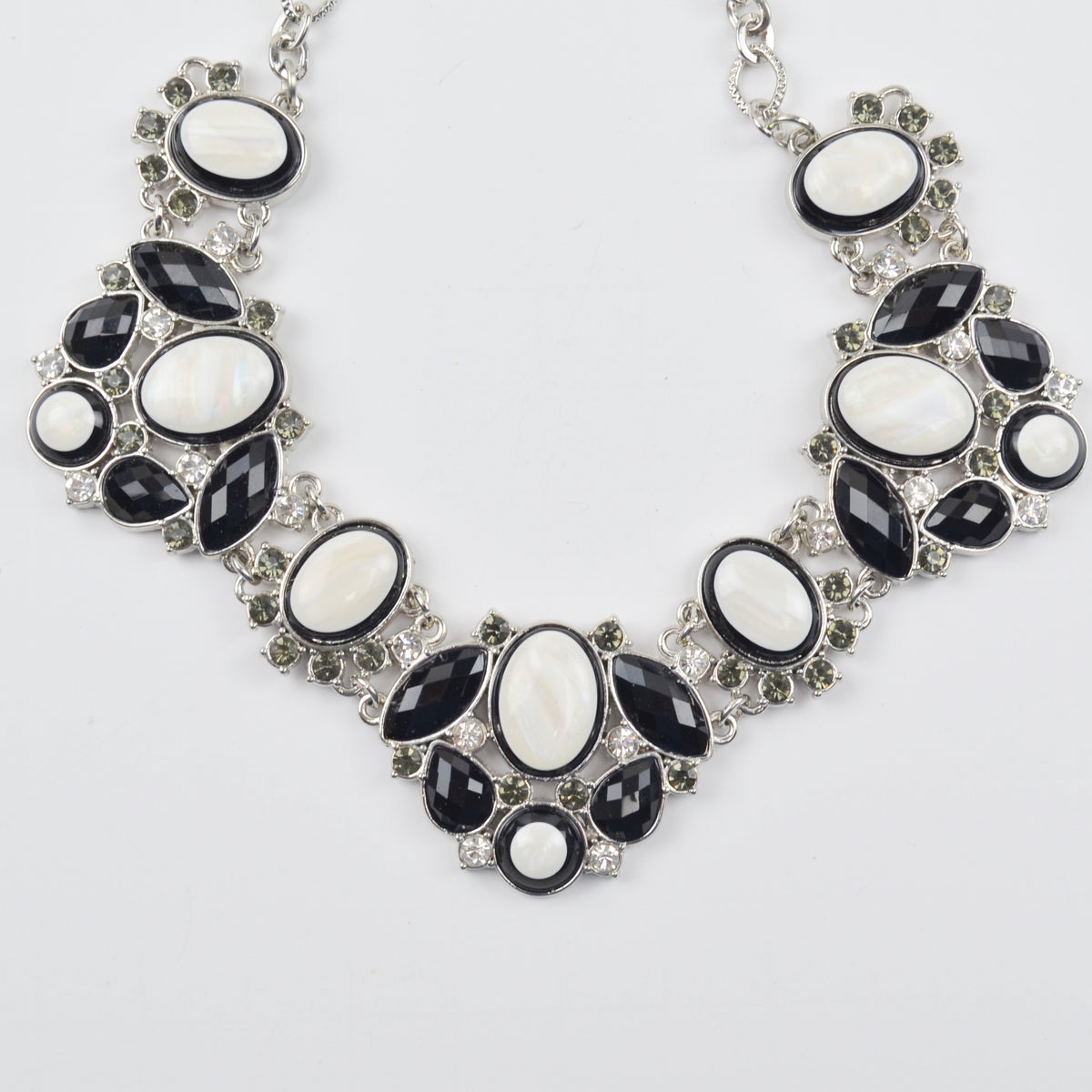 C1946 Black Rhinestone Bib Faceted Beads Silver Toned Necklace