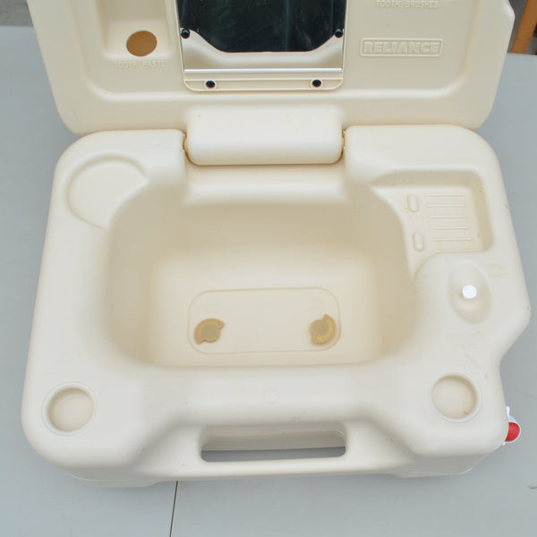 Reliance Wash N Go 3 Gallon Portable Sink & Organizer Tent RV Camping 9834