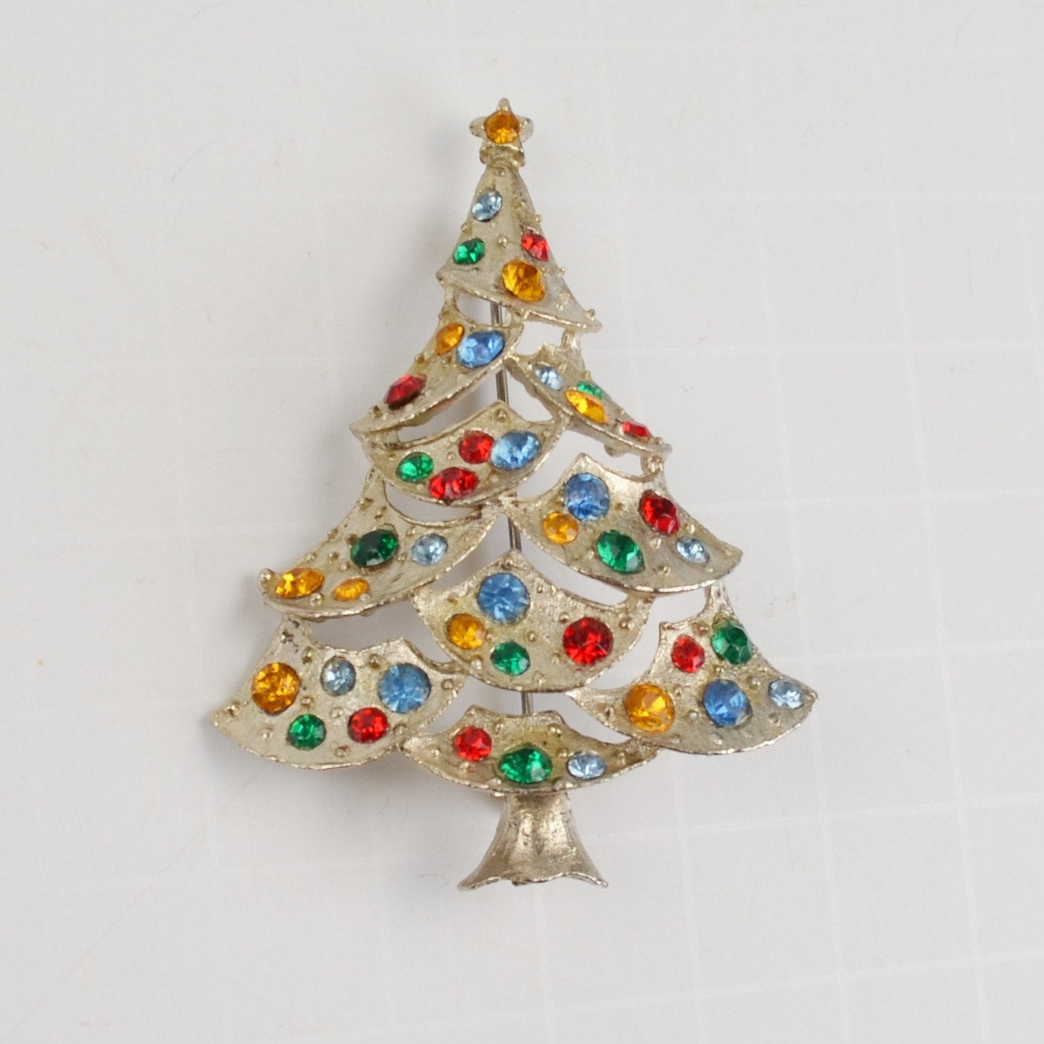 JJ Jonette Rhinestone Crystal Christmas Tree Brooch Pin Silver Tone Vintage 2.5"