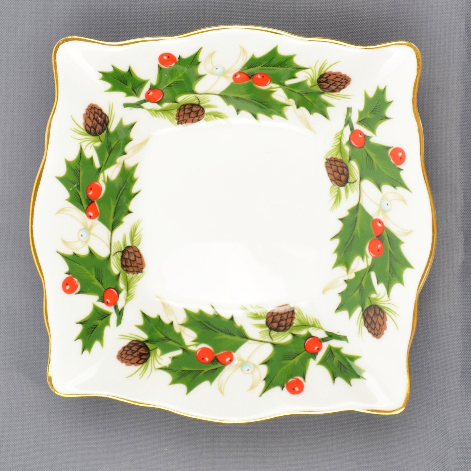 Royal Tuscan Noel Nut Candy Dish - Christmas Holly Berry Plate - Wedgewood Group