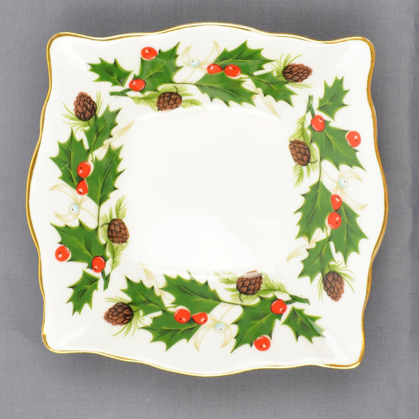 Royal Tuscan Noel Nut Candy Dish - Christmas Holly Berry Plate - Wedgewood Group