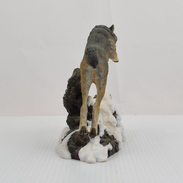 Hamilton Wolves of the Wilderness Collection Figurine Wolf Winter Hunter