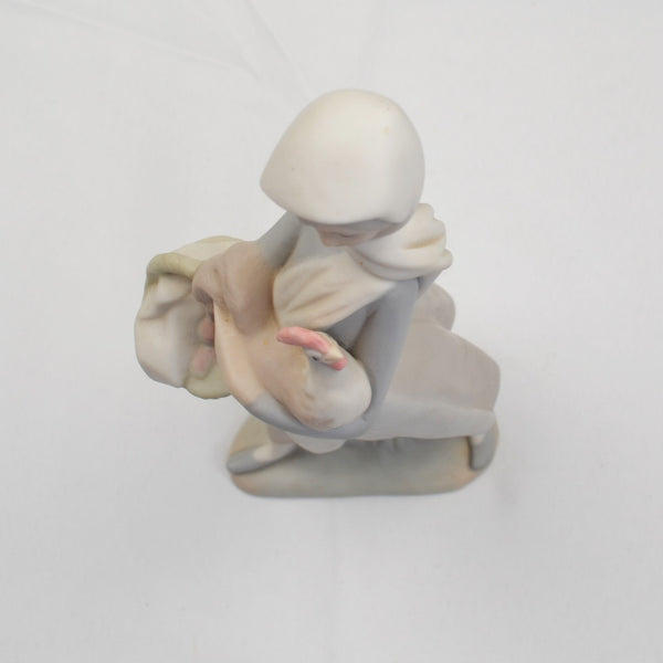 Lladro "GIRL WITH COCKEREL" 4591 Girl With Rooster, Basket Matte Finish Figurine