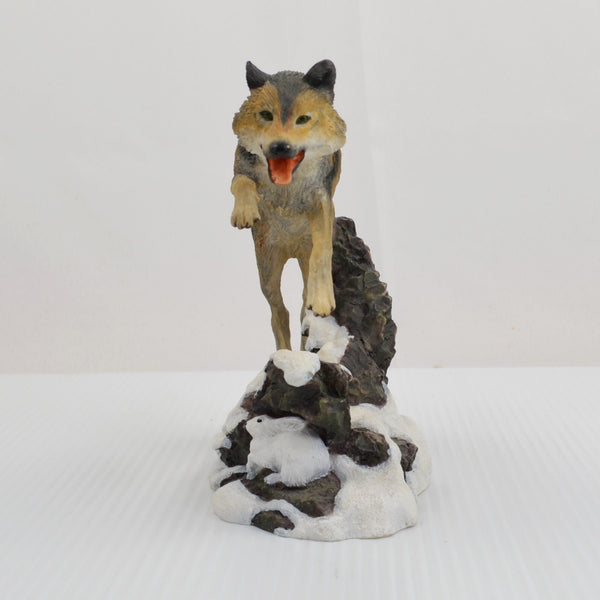 Hamilton Wolves of the Wilderness Collection Figurine Wolf Winter Hunter