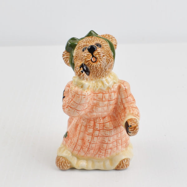 Boyds Bears "Louella & Hedda" Bearware Pottery Salt and Pepper Shakers 5E/1361