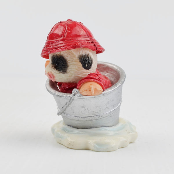Mary’s Moo Moos “Buckets Of Fun” 1997 Enesco Cow Rain Hat Inside Bucket Figurine