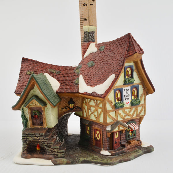 Santa's Workbench Collection Victorian Cast & Flask Pub 1999 - New LED Light