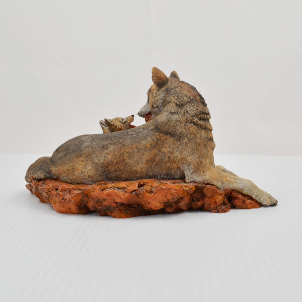 Hamilton Wolves of the Wilderness Collection Figurine Building Young Bonds Wolf