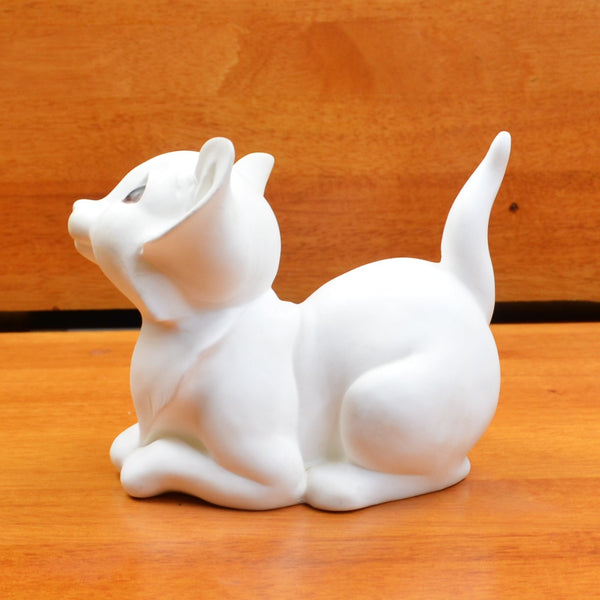 Vintage George Good Fine Bone China White Cat Figurine By Freeman
