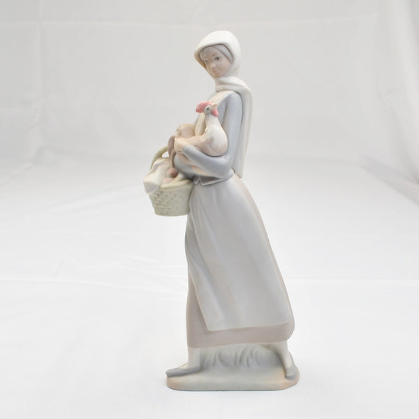 Lladro "GIRL WITH COCKEREL" 4591 Girl With Rooster, Basket Matte Finish Figurine