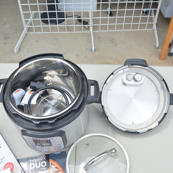 Instant Pot DUO Mini 7 In 1 Multi-Use 3 Qt Pressure Cooker Plus Slow Cooker Lid