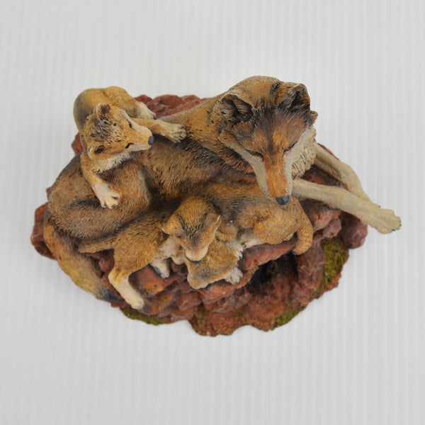 Hamilton Wolves of the Wilderness Collection Figurine A Wolf's Pride Wolf Pups