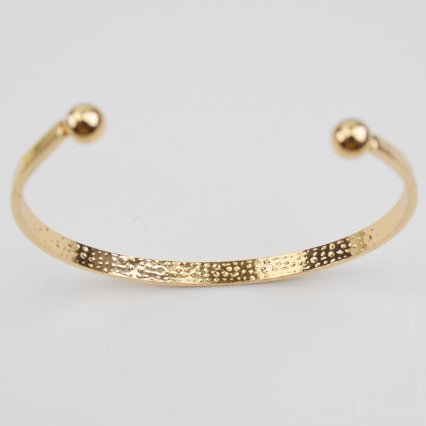 Love Spell-out Torque Bangle Bracelet - Gold Tone Hammered Cuff - 4mm
