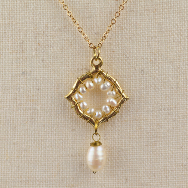 Gold Tone Pearl Drop Pendant Necklace, Chain, Pearl Beads, Statement