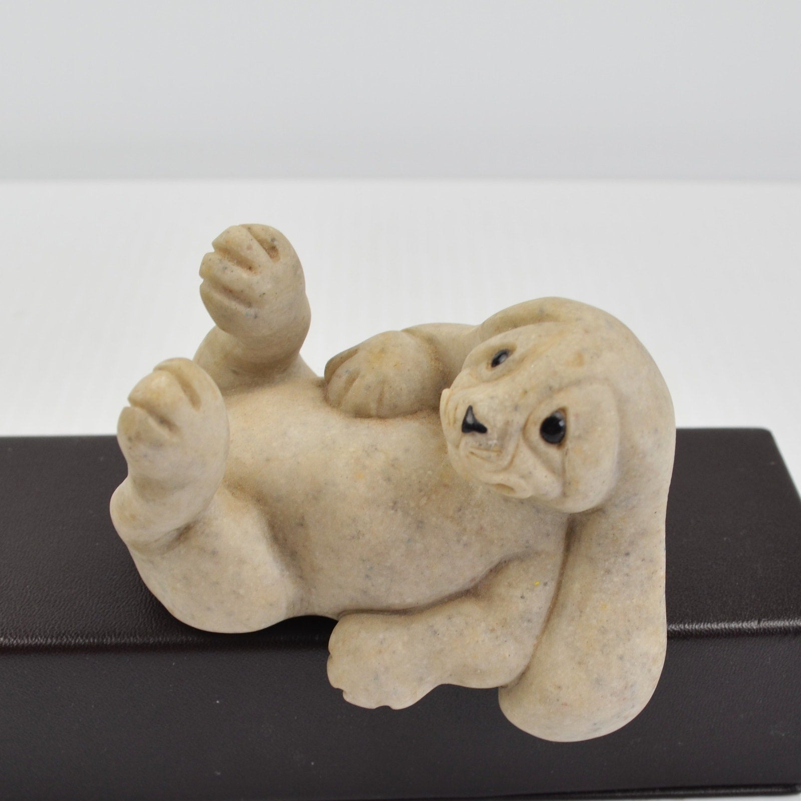 Second Nature Design Quarry Critters Bunny Shelf Sitter - Rutger Figurine 2001
