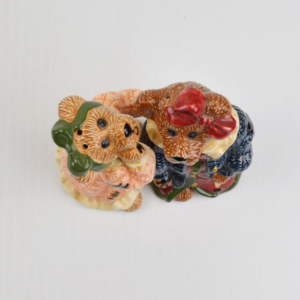 Boyds Bears "Louella & Hedda" Bearware Pottery Salt and Pepper Shakers 5E/1361