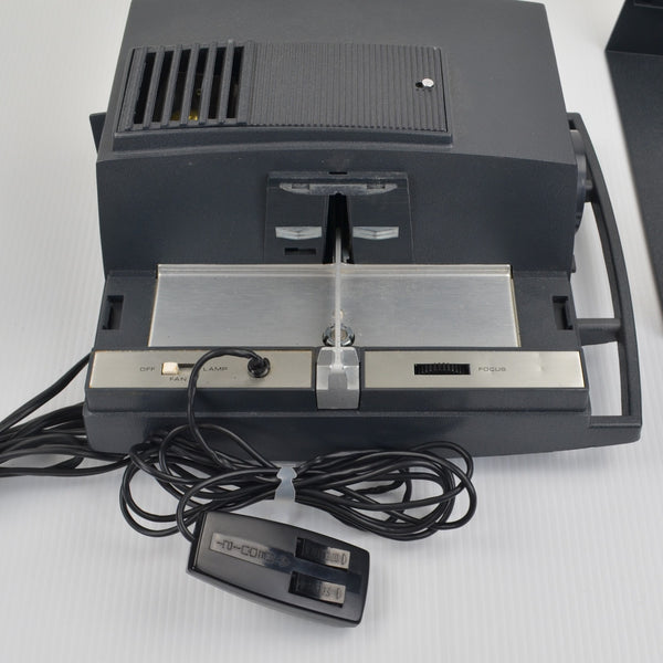 Airequipt 135 2 x 2 Vintage Slide Projector 4" Luminal Lens Tested Works