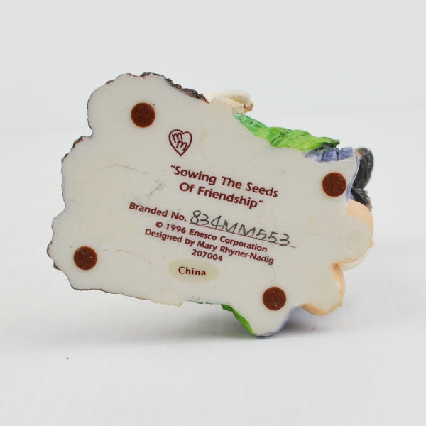 Mary’s Moo Moos “Sowing The Seeds Of Friendship” 1996 Enesco Cow Garden Figurine