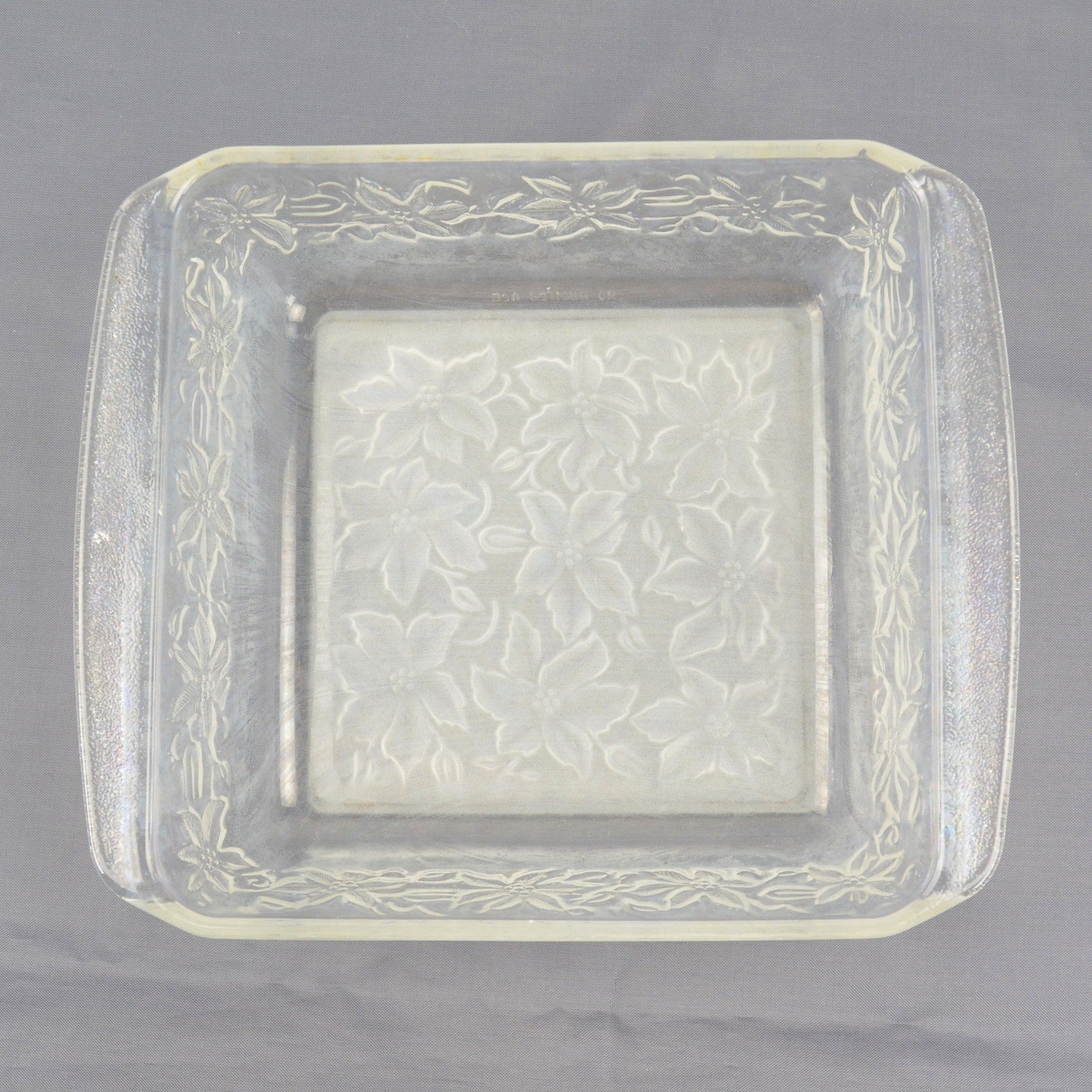 Princess House Fantasia Glass Square Dish 8"  x 8" Poinsettia Square Baking Dish
