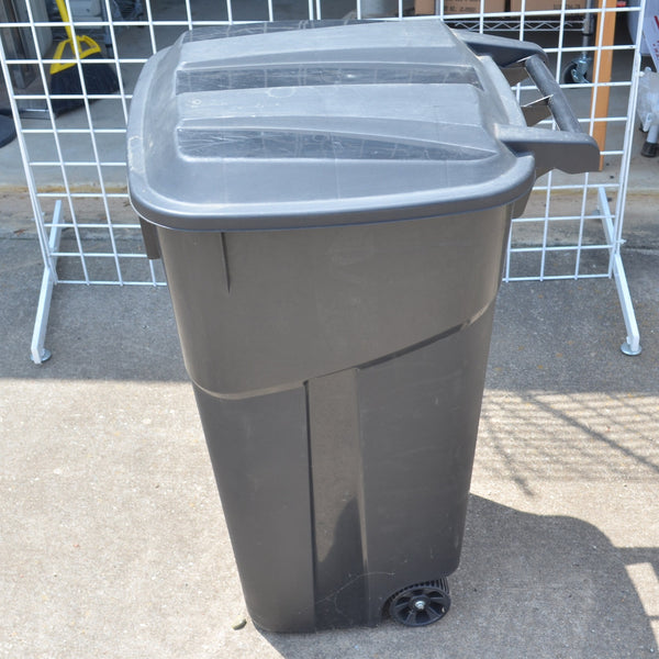 Blue Hawk 32 Gallon Trash Can with Wheels, Lid - Clean