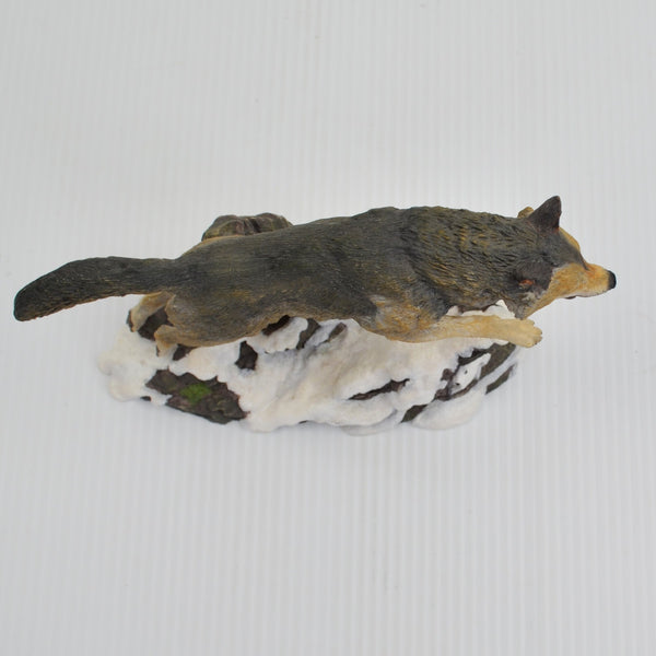 Hamilton Wolves of the Wilderness Collection Figurine Wolf Winter Hunter