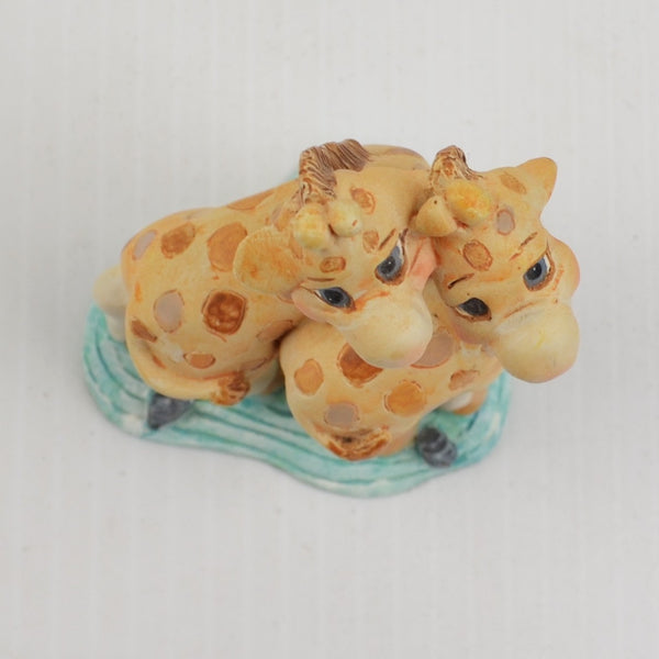 Dreamsicles Giraffe Pair Figurine from 1998 Cast Art Noah’s Ark Set 10557